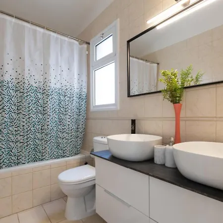 בית נופש Magnolia - Luxury 4-br Retreat With Pool פאהיה
