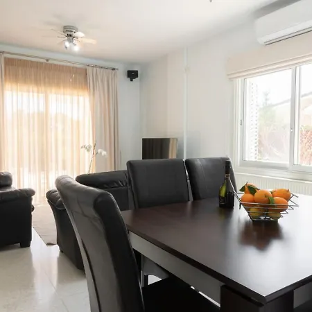 4-bedroom With Heated Pool