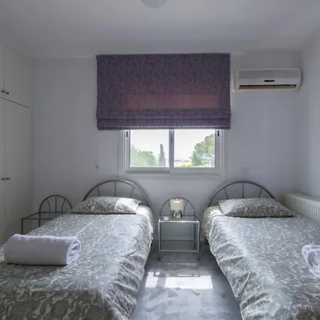 Magnolia - Luxury 4-br Retreat With Pool Dom wakacyjny