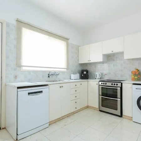 Magnolia - Luxury 4-br Retreat With Pool Dom wakacyjny