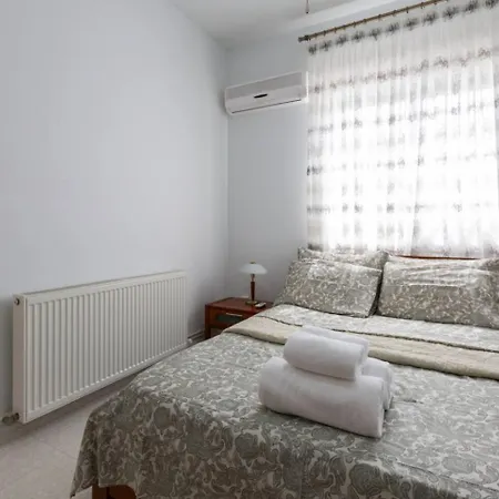 Magnolia - Luxury 4-br Retreat With Pool Peja