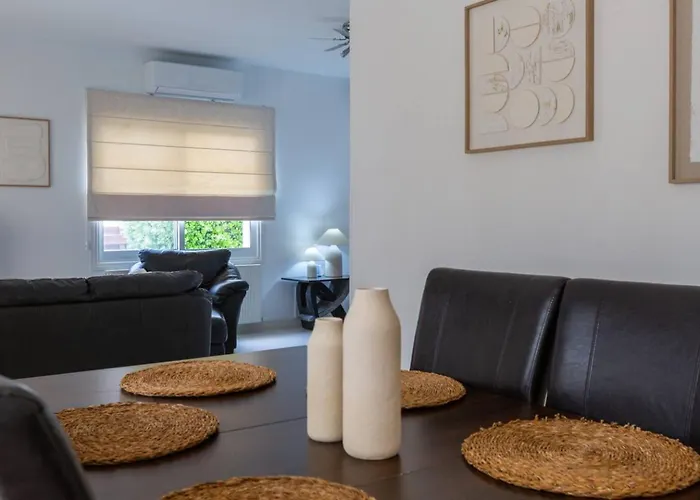 Magnolia - Luxury 4-br Retreat With Pool Casa vacanze *