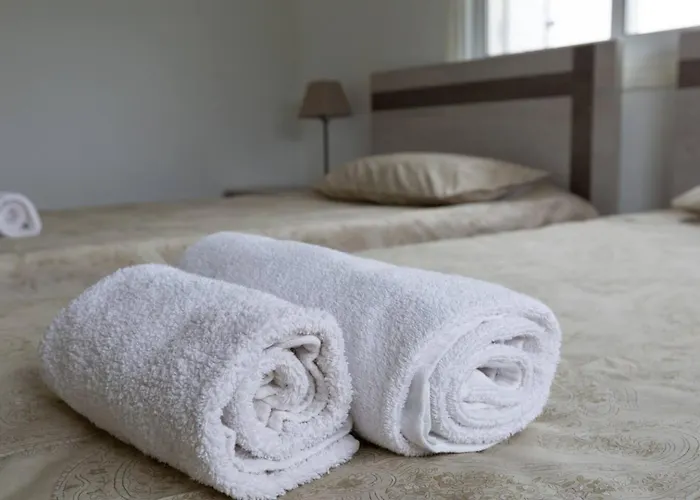 Casa vacanze Magnolia - Luxury 4-br Retreat With Pool Peyia