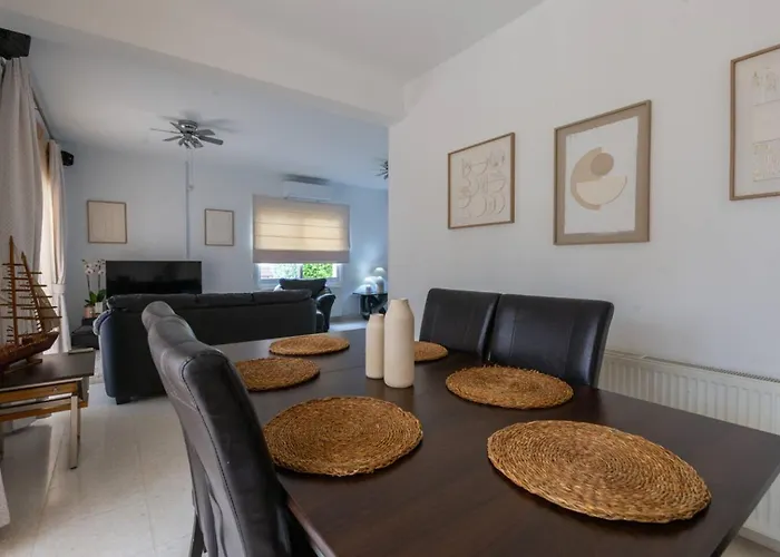 Casa vacanze Magnolia - Luxury 4-br Retreat With Pool