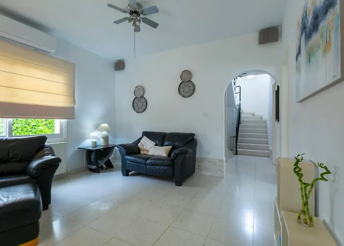 Casa vacanze Magnolia - Luxury 4-br Retreat With Pool