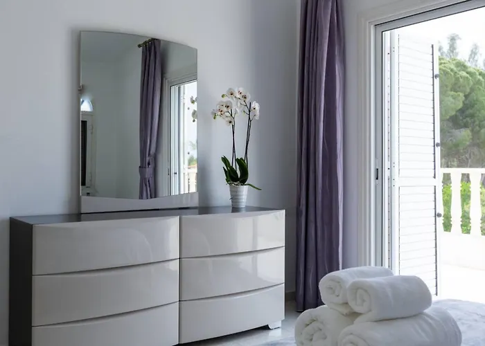 Magnolia - Luxury 4-br Retreat With Pool *