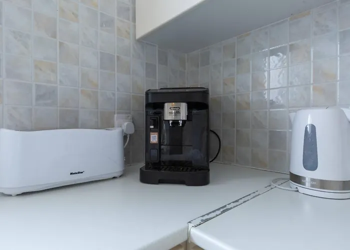 Casa vacanze Magnolia - Luxury 4-br Retreat With Pool