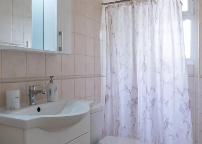 בית נופש Magnolia - Luxury 4-br Retreat With Pool *